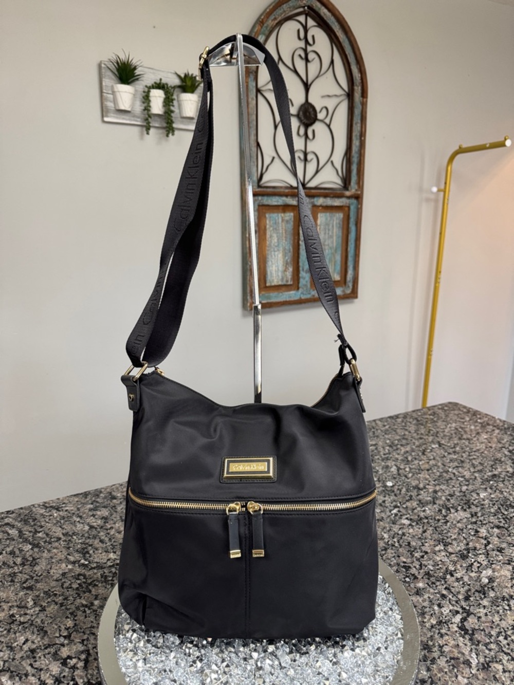 Calvin Klein Black Nylon Shoulder messenger Bag Guitar adjustable long strap EUC - Picture 2 of 14